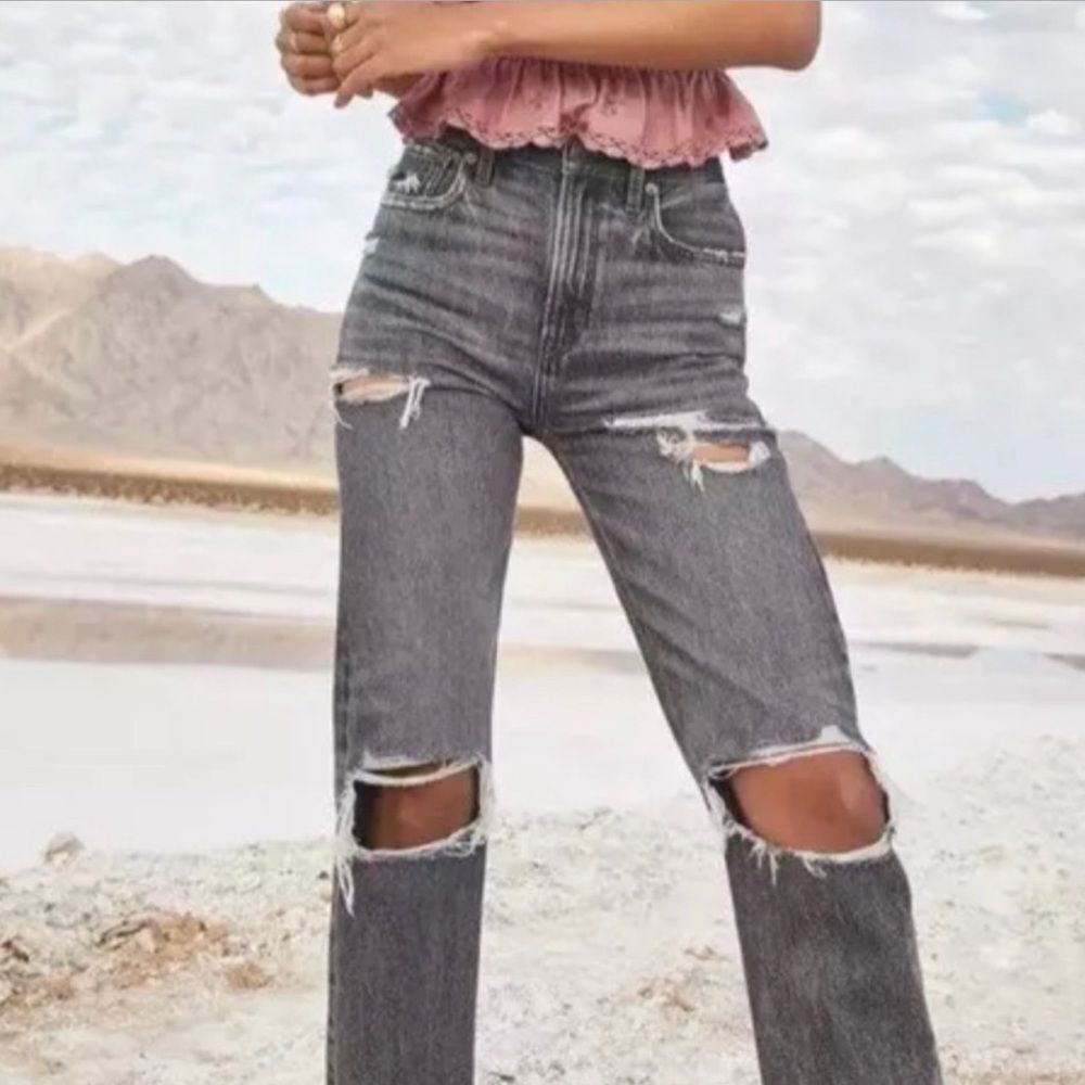 American Eagle Highest Rise 90s jeans